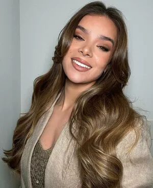 Hailee Steinfeld OnlyFans Leaked Free Thumbnail Picture - #H9rA5OAUlL