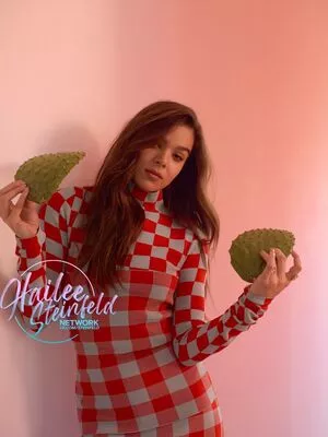 Hailee Steinfeld OnlyFans Leaked Free Thumbnail Picture - #InZlrUHTwx