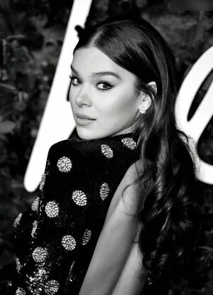 Hailee Steinfeld OnlyFans Leaked Free Thumbnail Picture - #IuhFiwlJLr