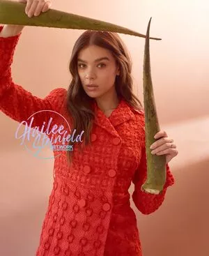 Hailee Steinfeld OnlyFans Leaked Free Thumbnail Picture - #IxBZOYLbP2
