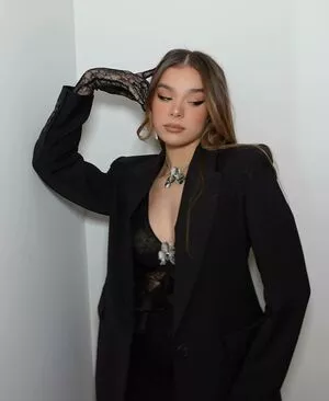Hailee Steinfeld OnlyFans Leaked Free Thumbnail Picture - #JLtkQPSggB