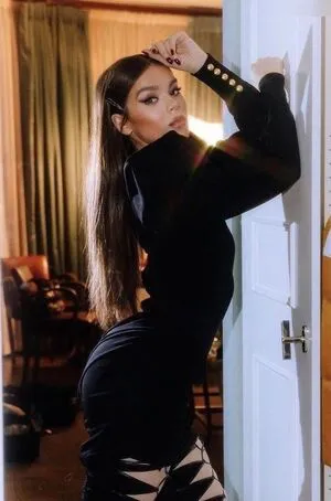 Hailee Steinfeld OnlyFans Leaked Free Thumbnail Picture - #JzoB2RG8vx