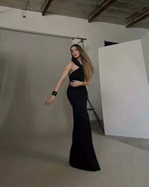 Hailee Steinfeld OnlyFans Leaked Free Thumbnail Picture - #KkLDomqp73