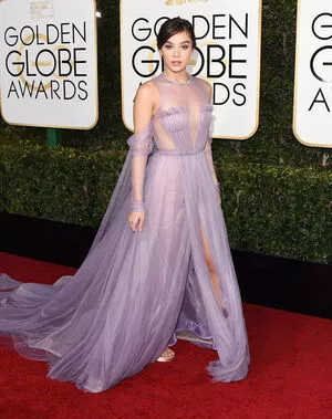 Hailee Steinfeld OnlyFans Leaked Free Thumbnail Picture - #Lbr822PWhM