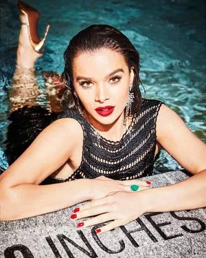 Hailee Steinfeld OnlyFans Leaked Free Thumbnail Picture - #MMvwt1mTzs