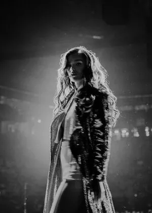 Hailee Steinfeld OnlyFans Leaked Free Thumbnail Picture - #NV912Xifi6