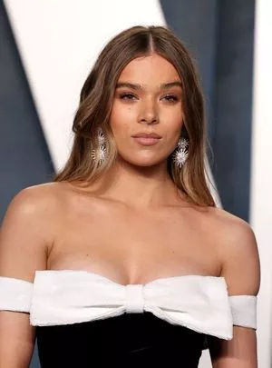 Hailee Steinfeld OnlyFans Leaked Free Thumbnail Picture - #Oh8s2ayibR