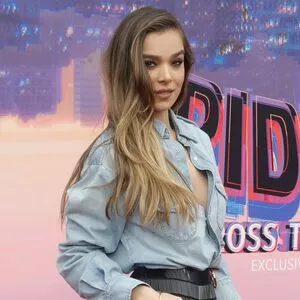Hailee Steinfeld OnlyFans Leaked Free Thumbnail Picture - #On7gLZymMh