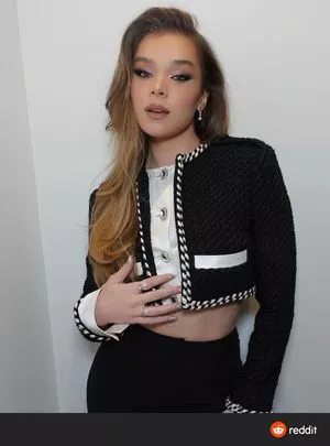 Hailee Steinfeld OnlyFans Leaked Free Thumbnail Picture - #Q8xRvlitZ7