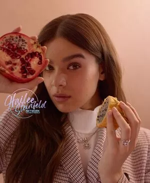 Hailee Steinfeld OnlyFans Leaked Free Thumbnail Picture - #QnoDZf8g8P