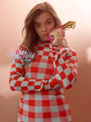 Hailee Steinfeld OnlyFans Leaked Free Thumbnail Picture - #RGb8TXqLzU