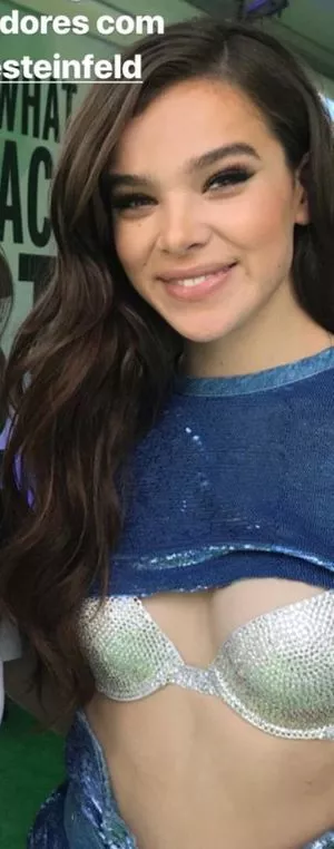 Hailee Steinfeld OnlyFans Leaked Free Thumbnail Picture - #RSAnE2rjk0