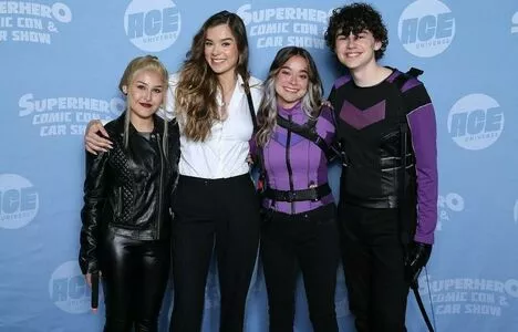 Hailee Steinfeld OnlyFans Leaked Free Thumbnail Picture - #RYSNJEHhYe