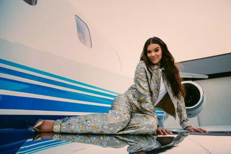 Hailee Steinfeld OnlyFans Leaked Free Thumbnail Picture - #S0TFS0Ow8p