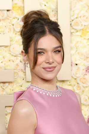 Hailee Steinfeld OnlyFans Leaked Free Thumbnail Picture - #VFGkc9P7pz