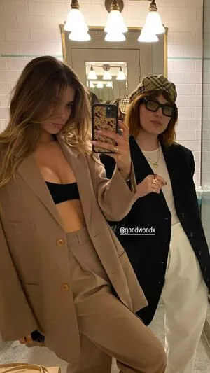 Hailee Steinfeld OnlyFans Leaked Free Thumbnail Picture - #VHC8TW3LUU