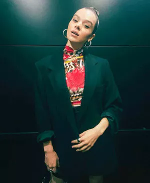 Hailee Steinfeld OnlyFans Leaked Free Thumbnail Picture - #WFiga1cgUr
