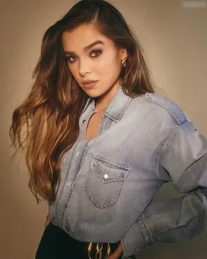 Hailee Steinfeld OnlyFans Leaked Free Thumbnail Picture - #WbRMQ8Ni7F