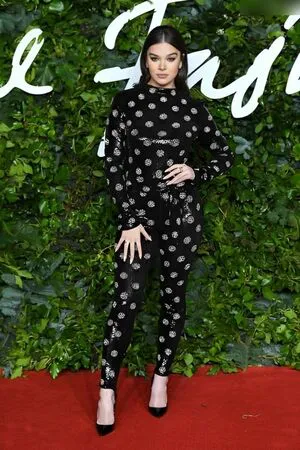 Hailee Steinfeld OnlyFans Leaked Free Thumbnail Picture - #X0gMqM3s2R