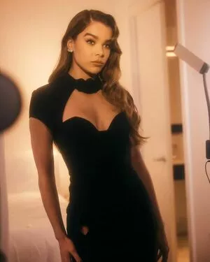 Hailee Steinfeld OnlyFans Leaked Free Thumbnail Picture - #XGrqXEpOYx