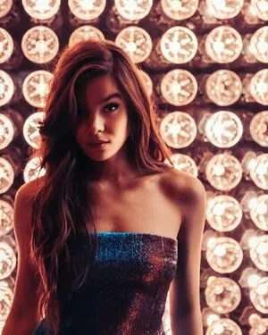 Hailee Steinfeld OnlyFans Leaked Free Thumbnail Picture - #XmUJRxXI8r