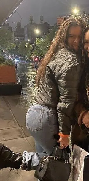 Hailee Steinfeld OnlyFans Leaked Free Thumbnail Picture - #ZTsBwsqpQc