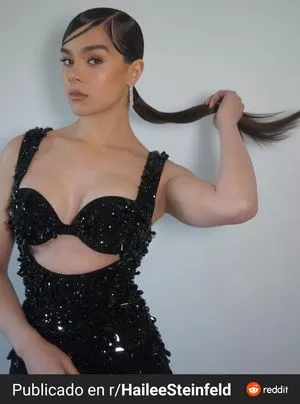 Hailee Steinfeld OnlyFans Leaked Free Thumbnail Picture - #ZY4X1qEy0N
