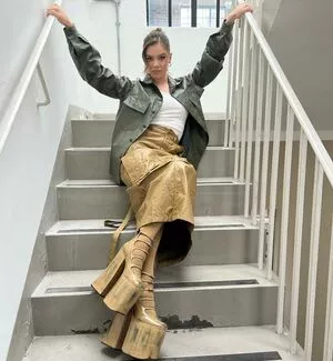 Hailee Steinfeld OnlyFans Leaked Free Thumbnail Picture - #aMuqxgfdSq