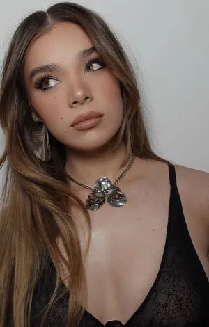 Hailee Steinfeld OnlyFans Leaked Free Thumbnail Picture - #ae4DmpZaB9