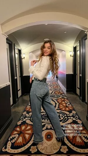 Hailee Steinfeld OnlyFans Leaked Free Thumbnail Picture - #aluSxaEvcE