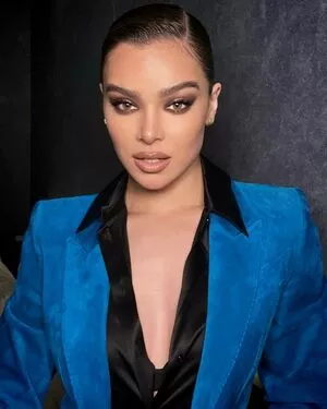 Hailee Steinfeld OnlyFans Leaked Free Thumbnail Picture - #bbCfWUuZwW