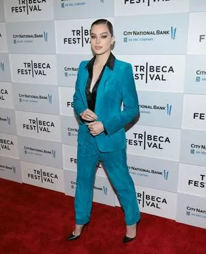 Hailee Steinfeld OnlyFans Leaked Free Thumbnail Picture - #dEL8yv2Xr7