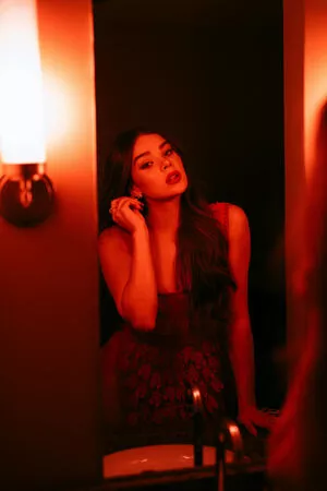 Hailee Steinfeld OnlyFans Leaked Free Thumbnail Picture - #eTp72VaUMH