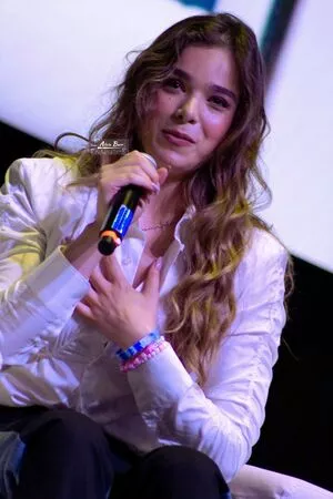 Hailee Steinfeld OnlyFans Leaked Free Thumbnail Picture - #eVAiv6JZEs