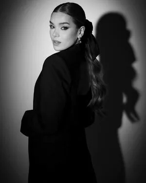 Hailee Steinfeld OnlyFans Leaked Free Thumbnail Picture - #flKIk31Z0q
