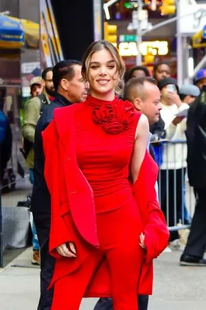 Hailee Steinfeld OnlyFans Leaked Free Thumbnail Picture - #gk3XFet8sv