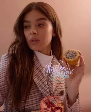 Hailee Steinfeld OnlyFans Leaked Free Thumbnail Picture - #hyliAkkfeJ