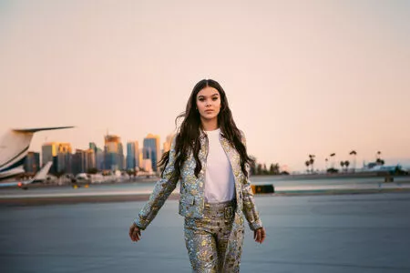 Hailee Steinfeld OnlyFans Leaked Free Thumbnail Picture - #j4eTKUBzeX