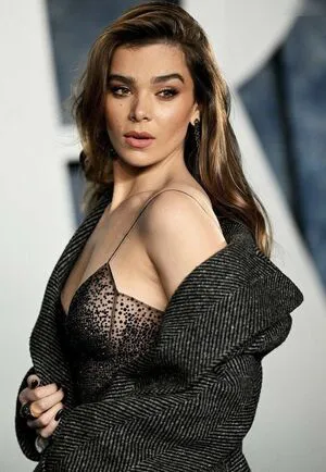 Hailee Steinfeld OnlyFans Leaked Free Thumbnail Picture - #jVSVi5FHTE