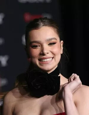 Hailee Steinfeld OnlyFans Leaked Free Thumbnail Picture - #jgc3W6AljT