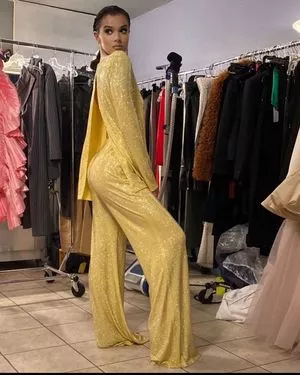 Hailee Steinfeld OnlyFans Leaked Free Thumbnail Picture - #kWAsB7DEEO