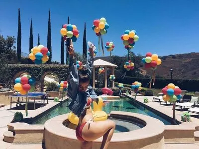 Hailee Steinfeld OnlyFans Leaked Free Thumbnail Picture - #kzh4JzYbt3