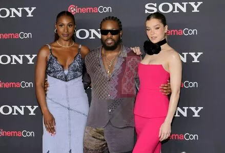 Hailee Steinfeld OnlyFans Leaked Free Thumbnail Picture - #lOi5ij1APQ