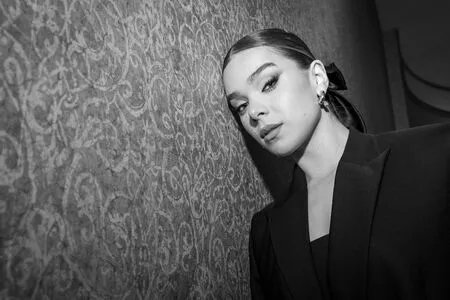 Hailee Steinfeld OnlyFans Leaked Free Thumbnail Picture - #lnBdwQbQ9P