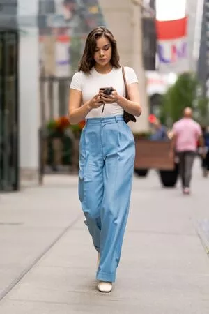 Hailee Steinfeld OnlyFans Leaked Free Thumbnail Picture - #o90dQIYY9H