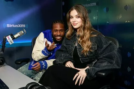 Hailee Steinfeld OnlyFans Leaked Free Thumbnail Picture - #oKL1cDdE2N