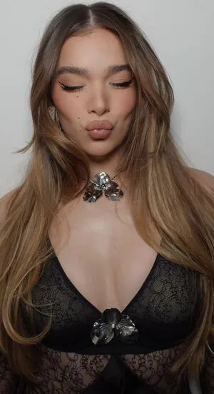 Hailee Steinfeld OnlyFans Leaked Free Thumbnail Picture - #p54VflwSdK