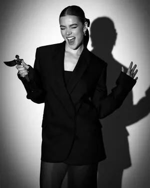 Hailee Steinfeld OnlyFans Leaked Free Thumbnail Picture - #pofzzS1iDg