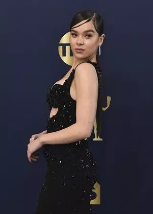 Hailee Steinfeld OnlyFans Leaked Free Thumbnail Picture - #prSYOtKckg