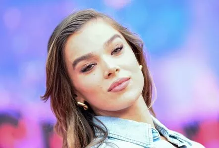 Hailee Steinfeld OnlyFans Leaked Free Thumbnail Picture - #qWduKlXx1y
